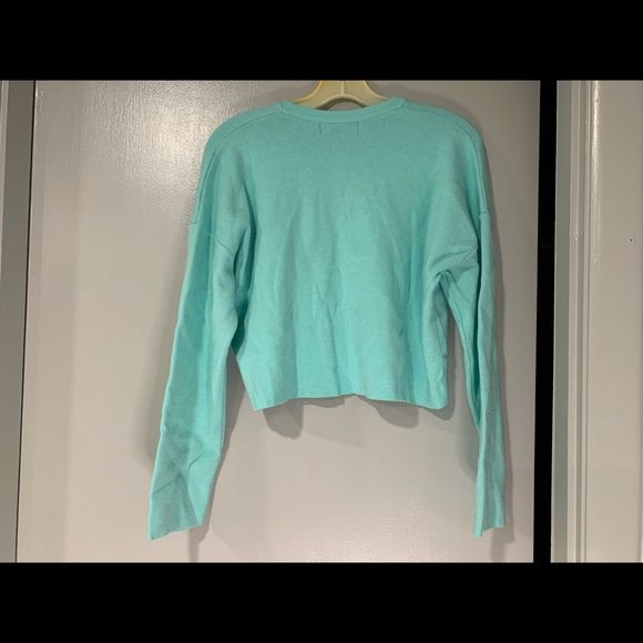 Mint-colored FOREVER 21 crop sweater, size medium. Never used. - Picture 2 of 3